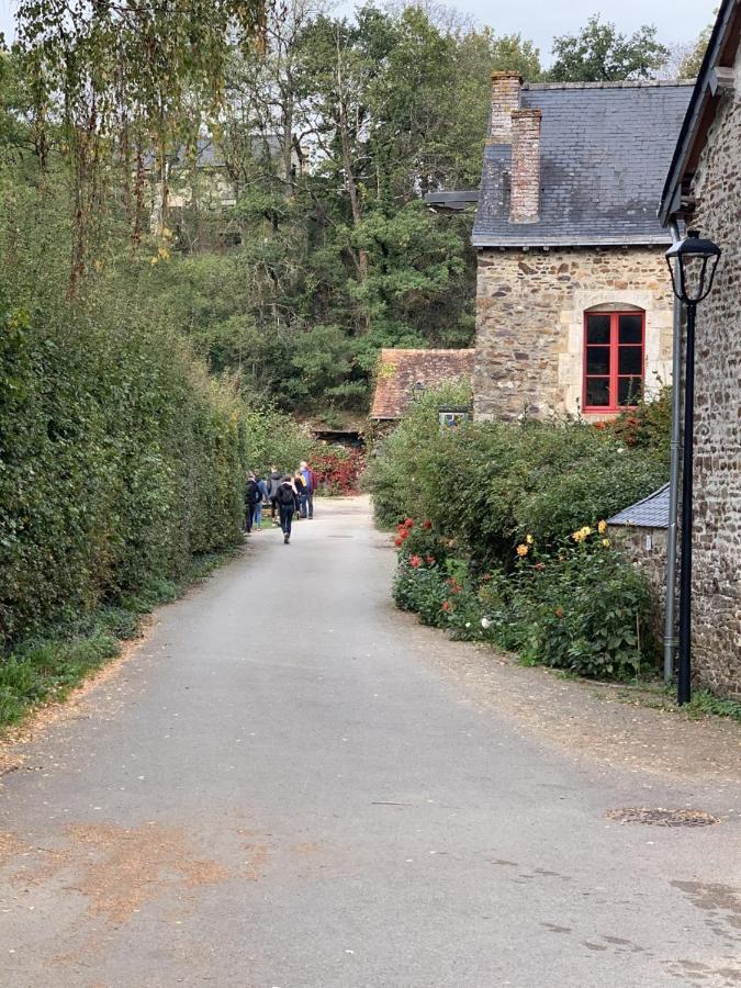 Cote Jardin Bed & Breakfast Sainte-Suzanne  Exterior photo